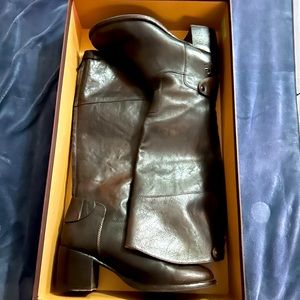 Patricia Nash brown boots